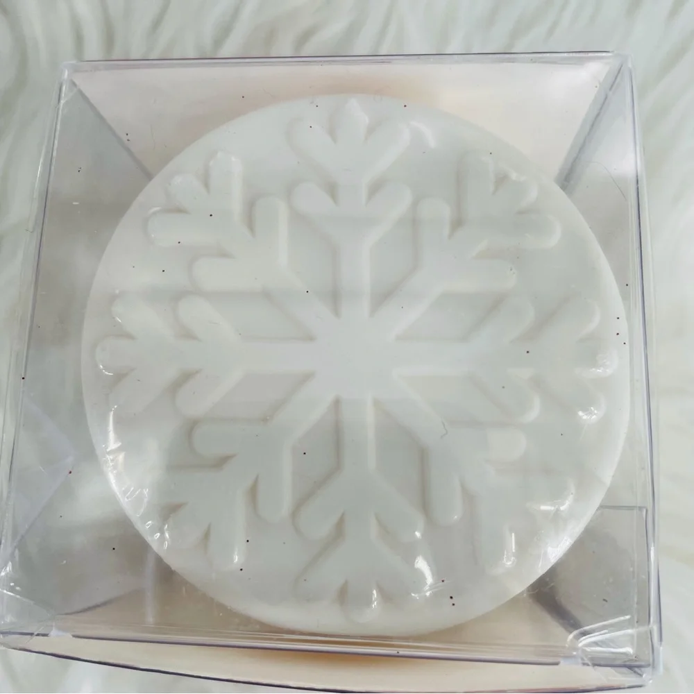 Crate & Barrel Holiday Snowflake Round Soap, 5 pk.
